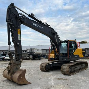 Used Tracked Excavator Volvo EC220El