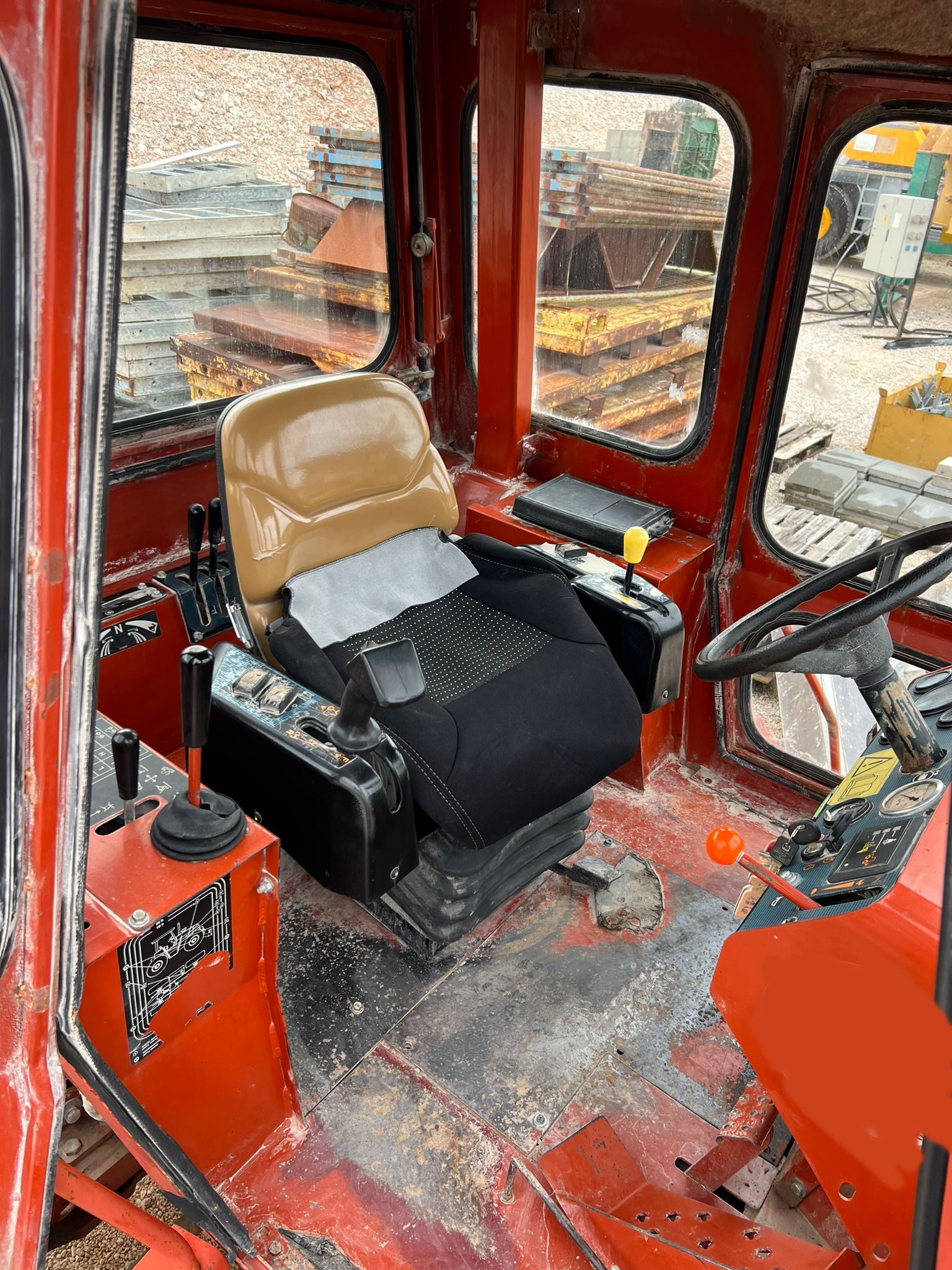 Broker Machine Used Trencher Ditch Witch RT185 - Machines Broker